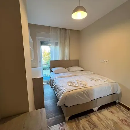 Merkezi, Sik, Denize 3 Km Kueltuer Kafeler Cad. 2 Dk '13' Apartment Antalya