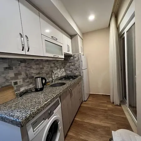 Appartement Merkezi, Sik, Denize 3 Km Kueltuer Kafeler Cad. 2 Dk '13' *