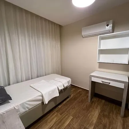 Merkezi, Sik, Denize 3 Km Kueltuer Kafeler Cad. 2 Dk '13' Αττάλεια