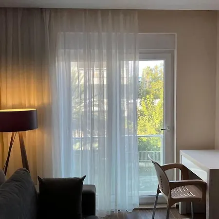 Merkezi, şık, Denize 3 Km Kültür Kafeler Cad. 2 Dk '13'