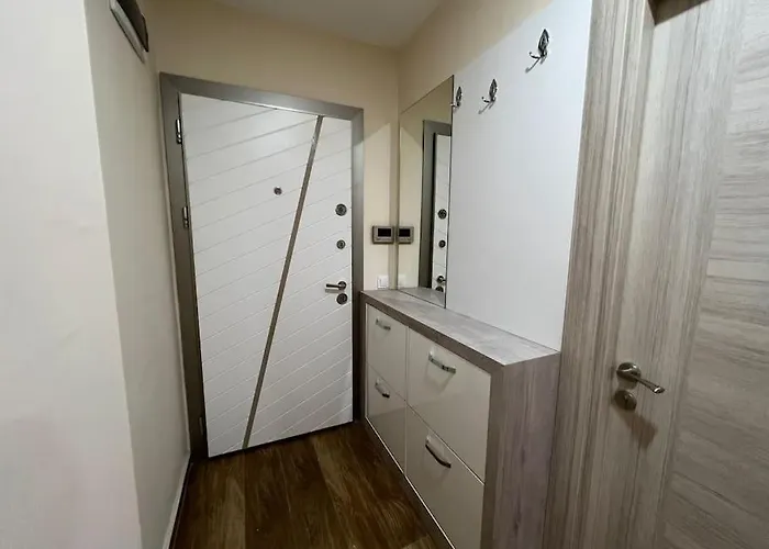 Merkezi, şık, Denize 3 Km Kültür Kafeler Cad. 2 Dk '13' Apartamento Antalya